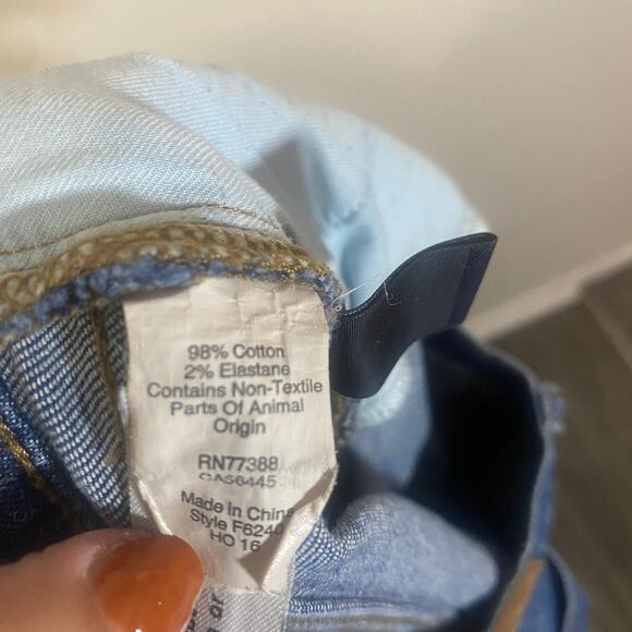 Madewell Medium Wash Distressed The Slim Boyfriend Jeans Mid-Rise Sz 26 - Picture 7 of 8